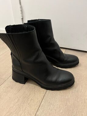 Waterproof Black Leather Boots